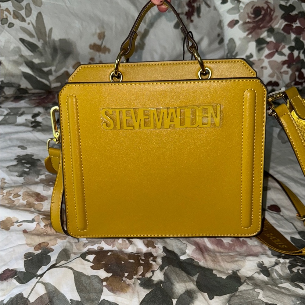 Steve Madden Yellow Crossbody Bag - Picture 4 of 6